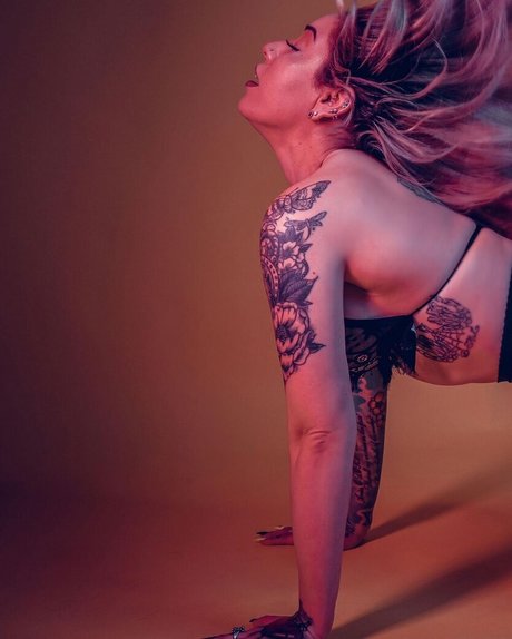 Nacktes geleaktes OnlyFans-Foto von Lexi Layne