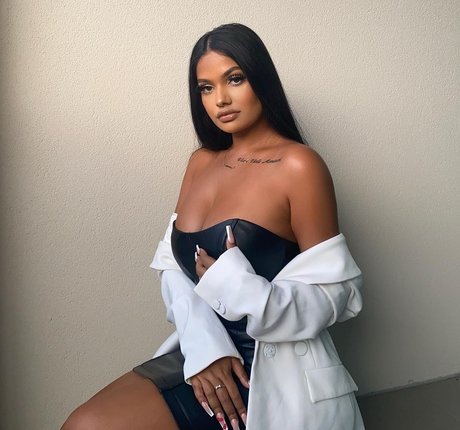 Nacktes geleaktes OnlyFans-Foto von Ari Kumar