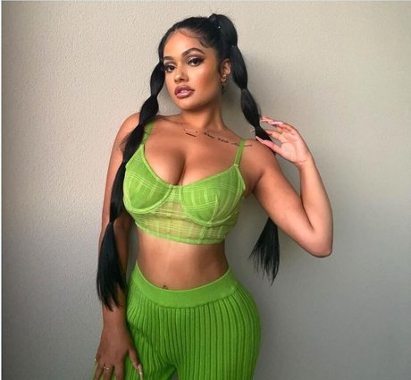 Nacktes geleaktes OnlyFans-Foto von Ari Kumar