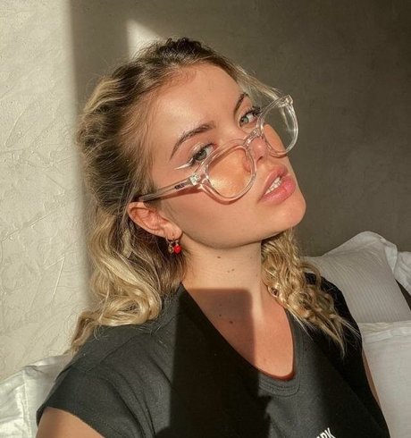 Nacktes geleaktes OnlyFans-Foto von Romy