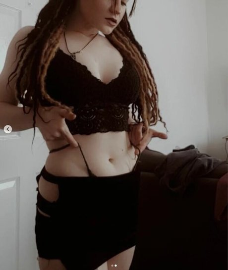 Nacktes geleaktes OnlyFans-Foto von Mini Mia
