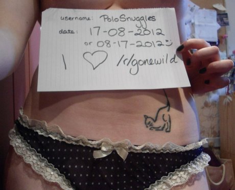 Nacktes geleaktes OnlyFans-Foto von Polosnuggles