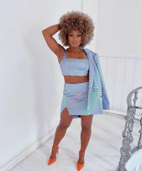 Nacktes geleaktes OnlyFans-Foto von Fleur East