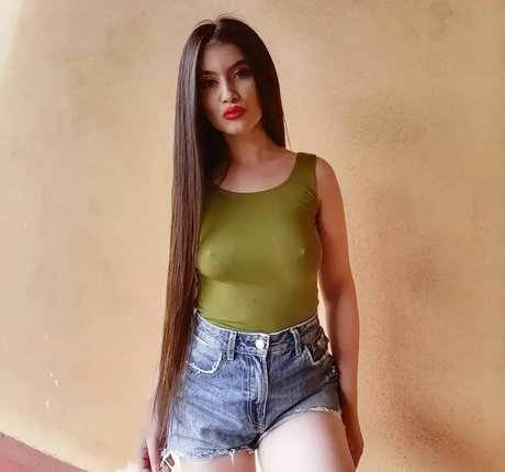 Nacktes geleaktes OnlyFans-Foto von Coandamihaelaa