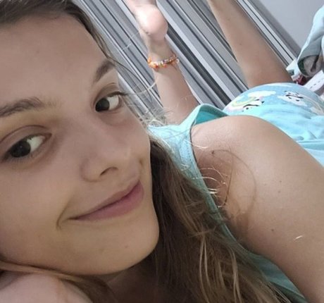 Nacktes geleaktes OnlyFans-Foto von Anna Cute Feet