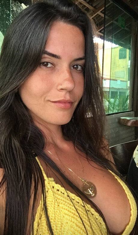 Nacktes geleaktes OnlyFans-Foto von Nathalia Righi