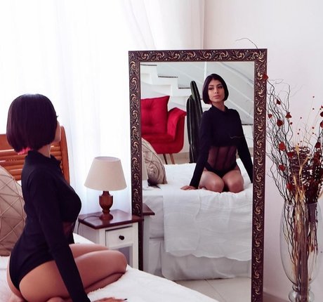 Nacktes geleaktes OnlyFans-Foto von Maaanuelee