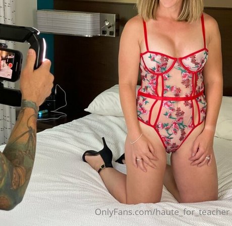 Nacktes geleaktes OnlyFans-Foto von Hauteforteacher