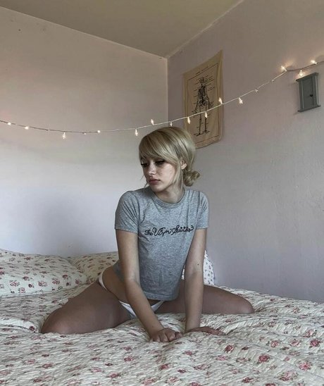 Nacktes geleaktes OnlyFans-Foto von Utrenjaevangelia