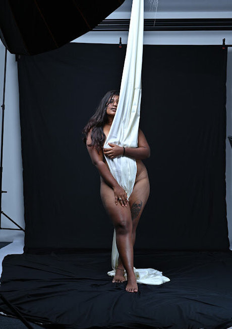 Nacktes geleaktes OnlyFans-Foto von The Hunters Girl Chubby Indian
