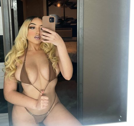 Nacktes geleaktes OnlyFans-Foto von Kdash
