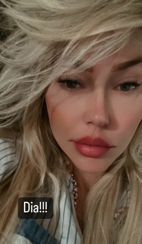 Nacktes geleaktes OnlyFans-Foto von Adri Freitag