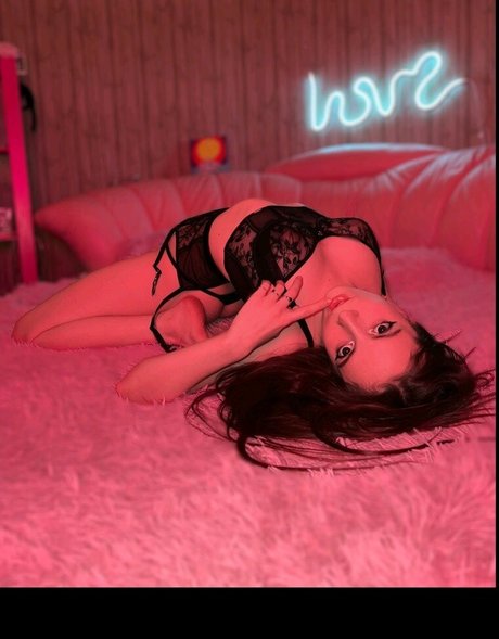 Nacktes geleaktes OnlyFans-Foto von Lissanna
