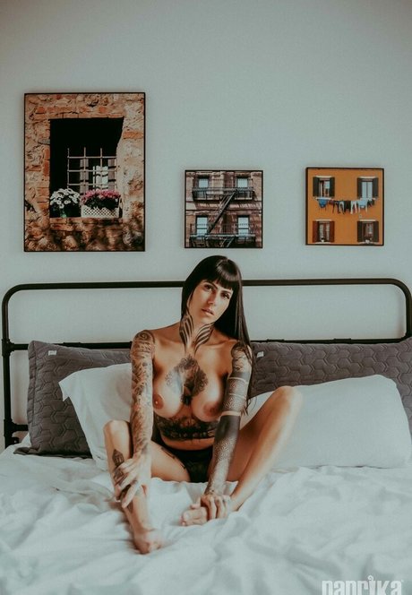 Nacktes geleaktes OnlyFans-Foto von Witch Love