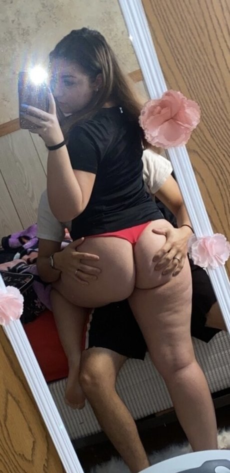 Nacktes geleaktes OnlyFans-Foto von Louisamikayla