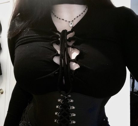Nacktes geleaktes OnlyFans-Foto von Crucifixkittie