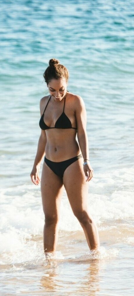 Nacktes geleaktes OnlyFans-Foto von Lyndie Greenwood