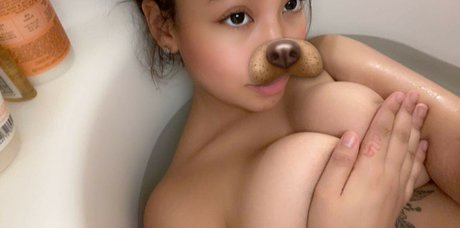 Nacktes geleaktes OnlyFans-Foto von Lovelyluvs