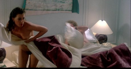 Nacktes geleaktes OnlyFans-Foto von Kelly Lebrock