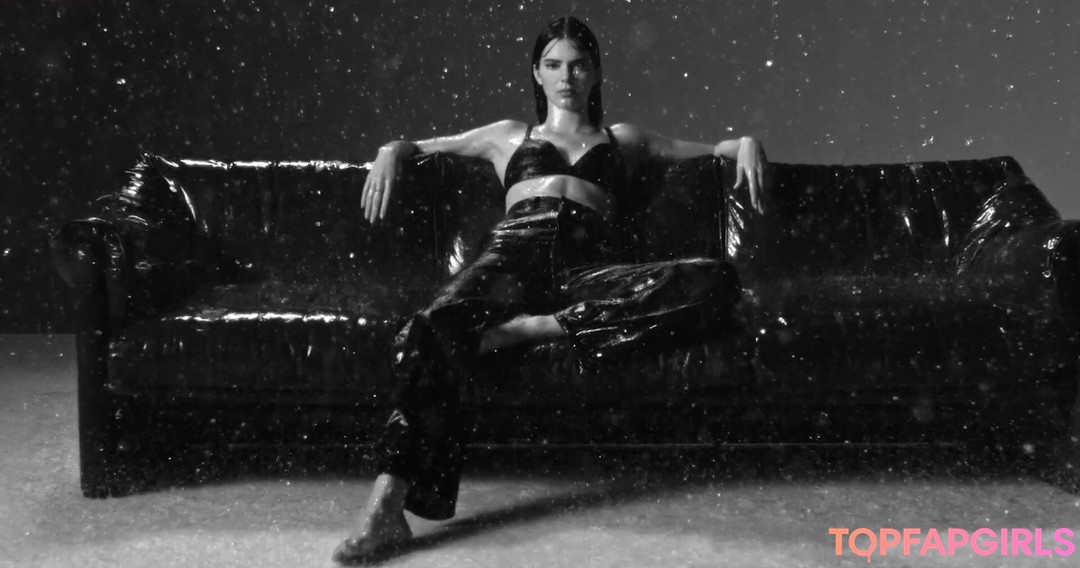 Nacktes geleaktes OnlyFans-Foto von Kendall Jenner #1616