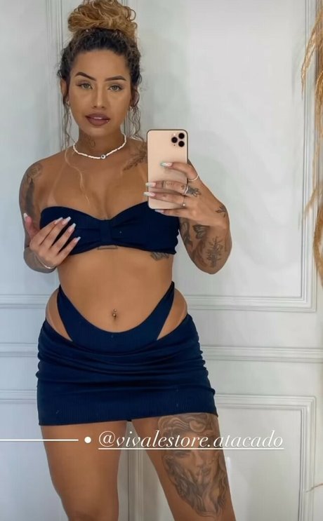 Nacktes geleaktes OnlyFans-Foto von Muito Linda