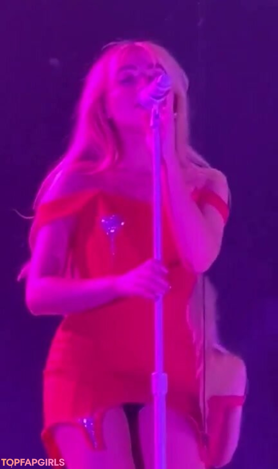 Nacktes geleaktes OnlyFans-Foto von Sabrina Carpenter #1298