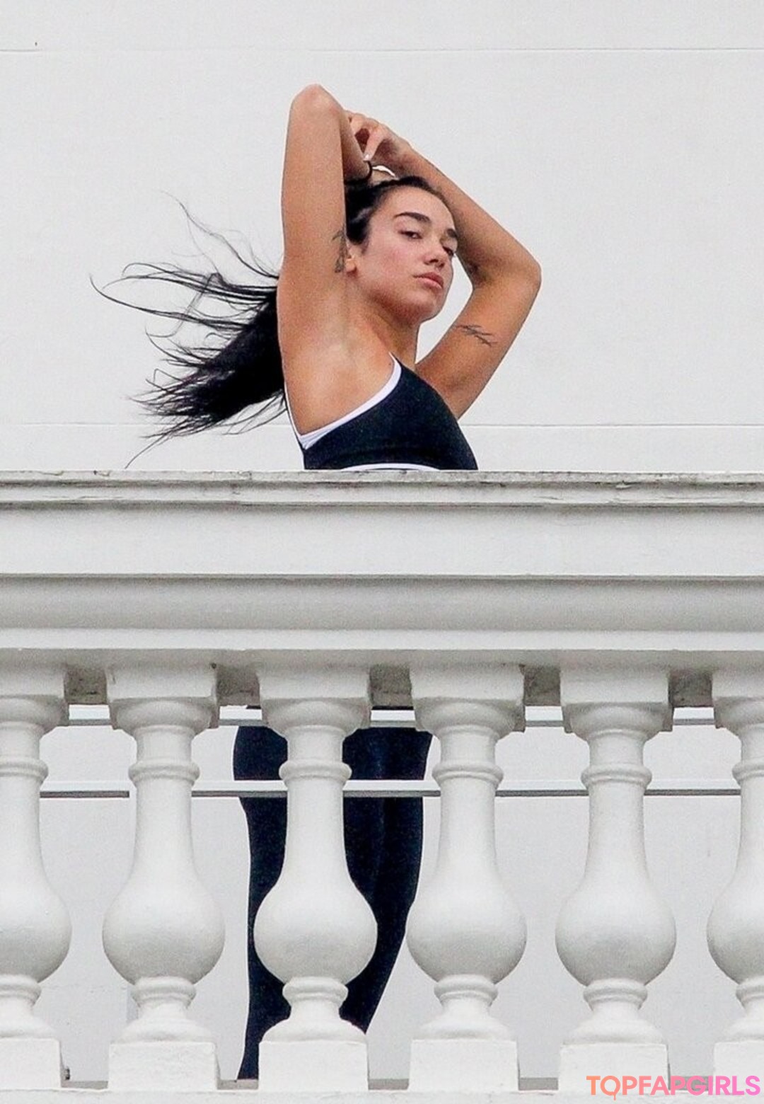 Nacktes geleaktes OnlyFans-Foto von Dua Lipa #1350