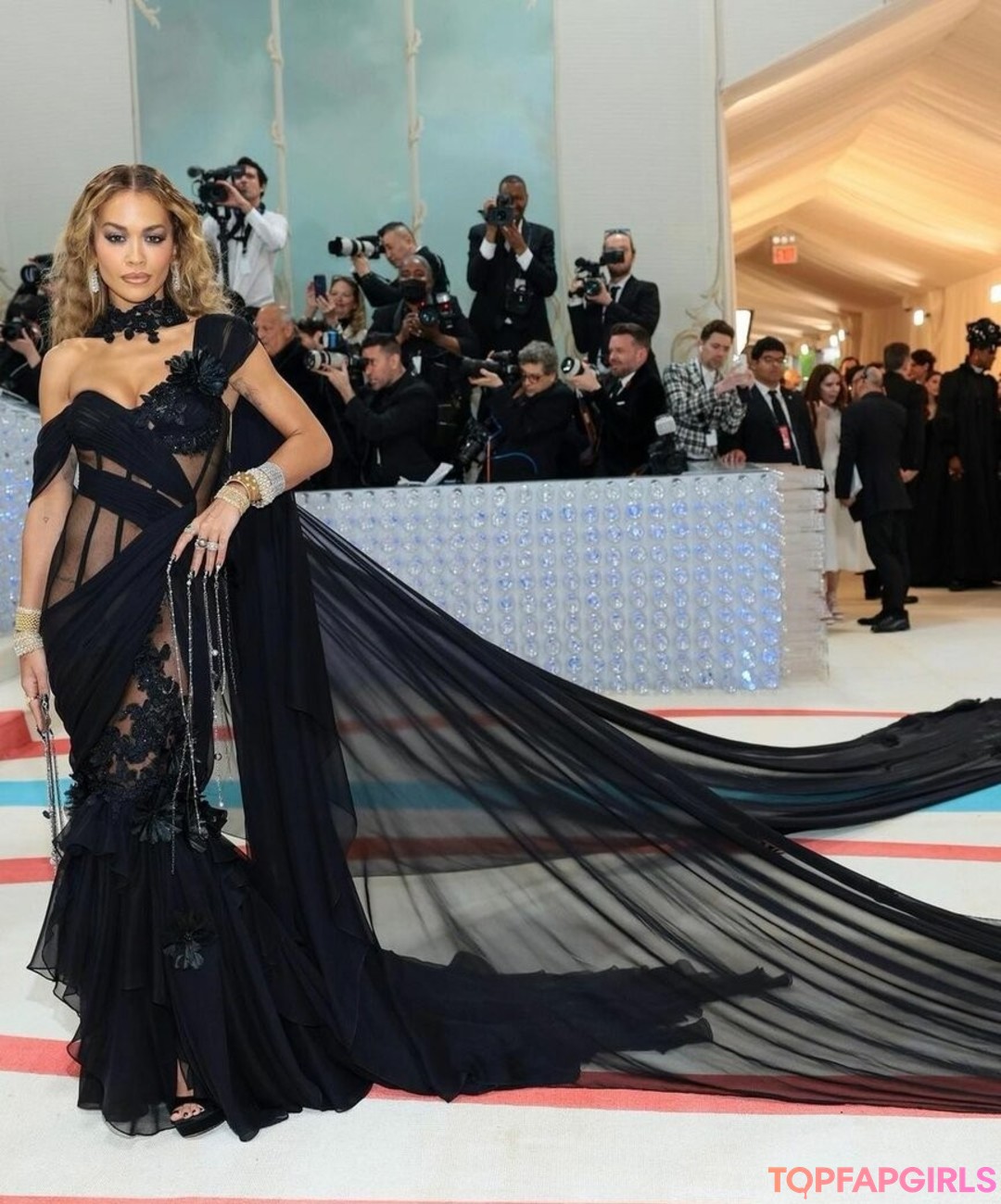 Nacktes geleaktes OnlyFans-Foto von Rita Ora #1564