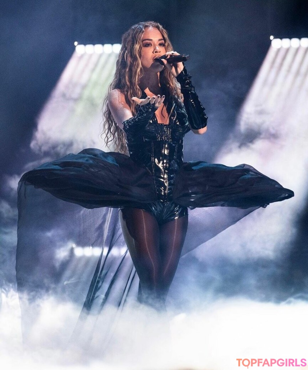 Nacktes geleaktes OnlyFans-Foto von Rita Ora #1585