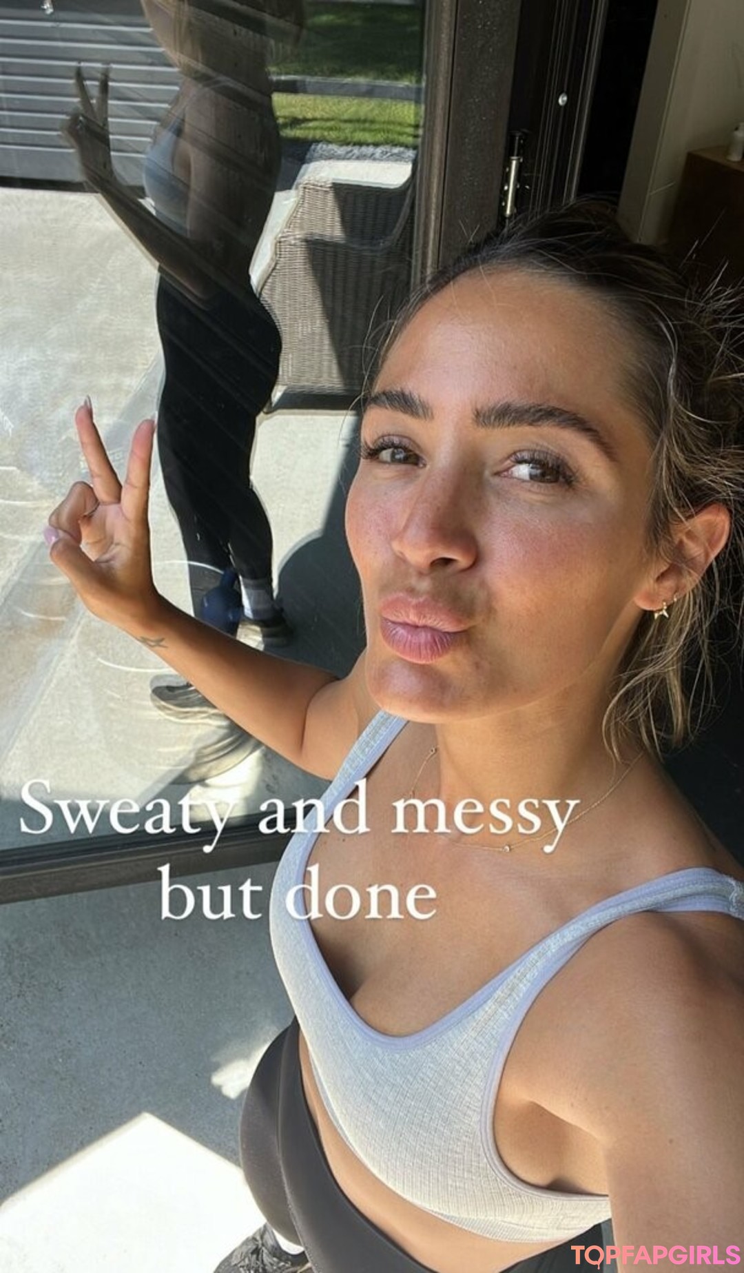 Nacktes geleaktes OnlyFans-Foto von Frankie Bridge #1103