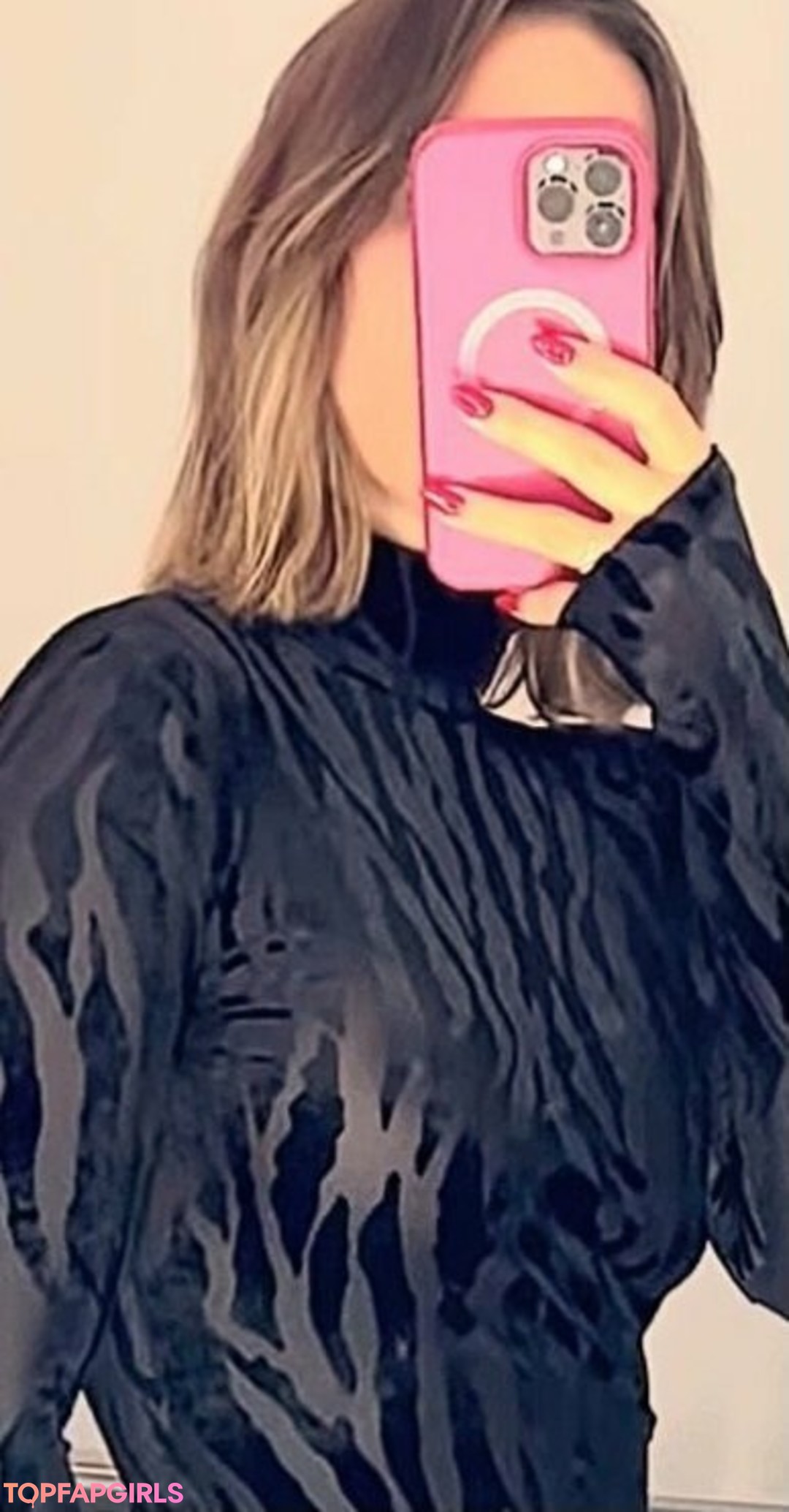 Nacktes geleaktes OnlyFans-Foto von Frankie Bridge #1125