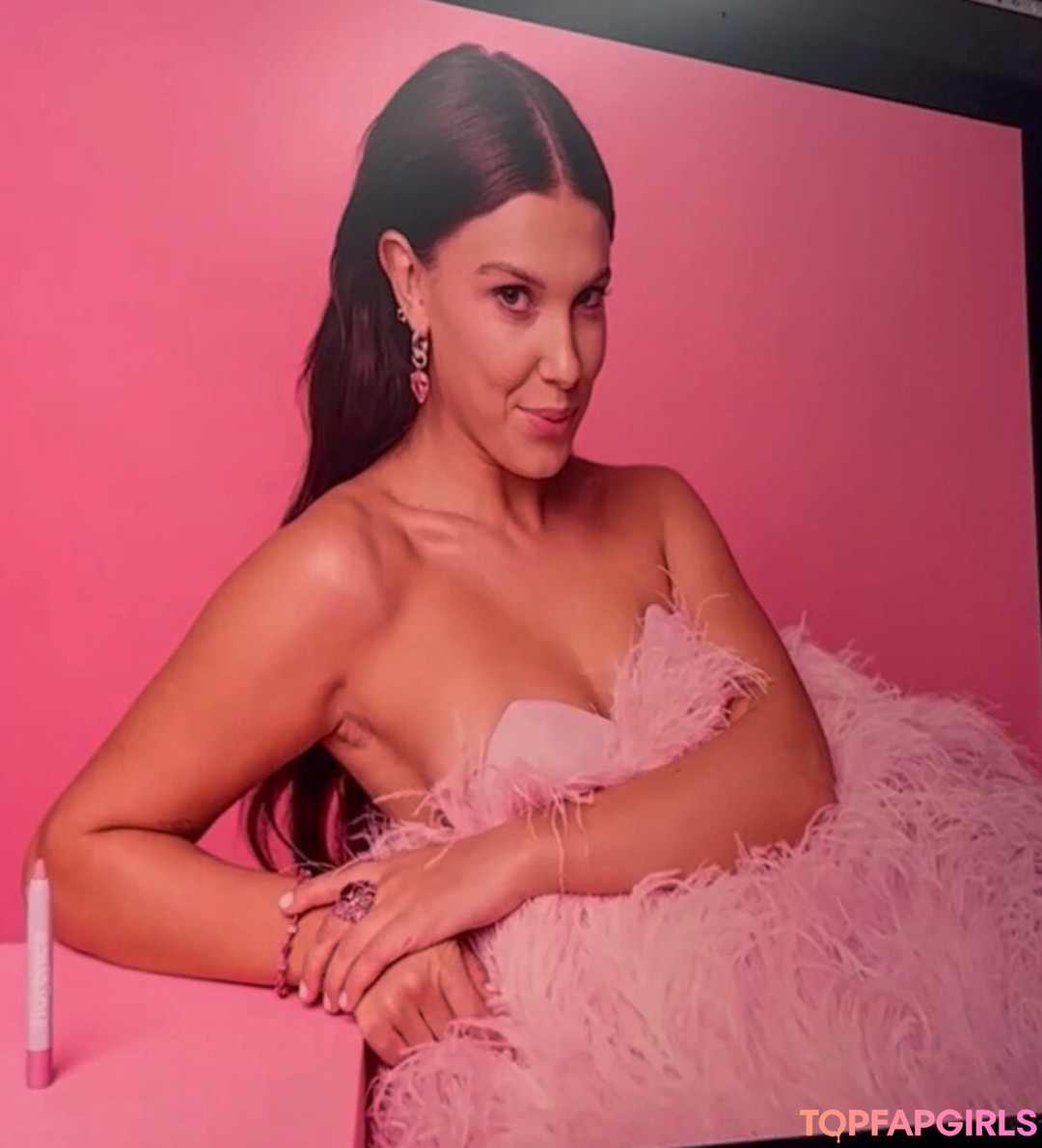 Nacktes geleaktes OnlyFans-Foto von Millie Bobby Brown #1129