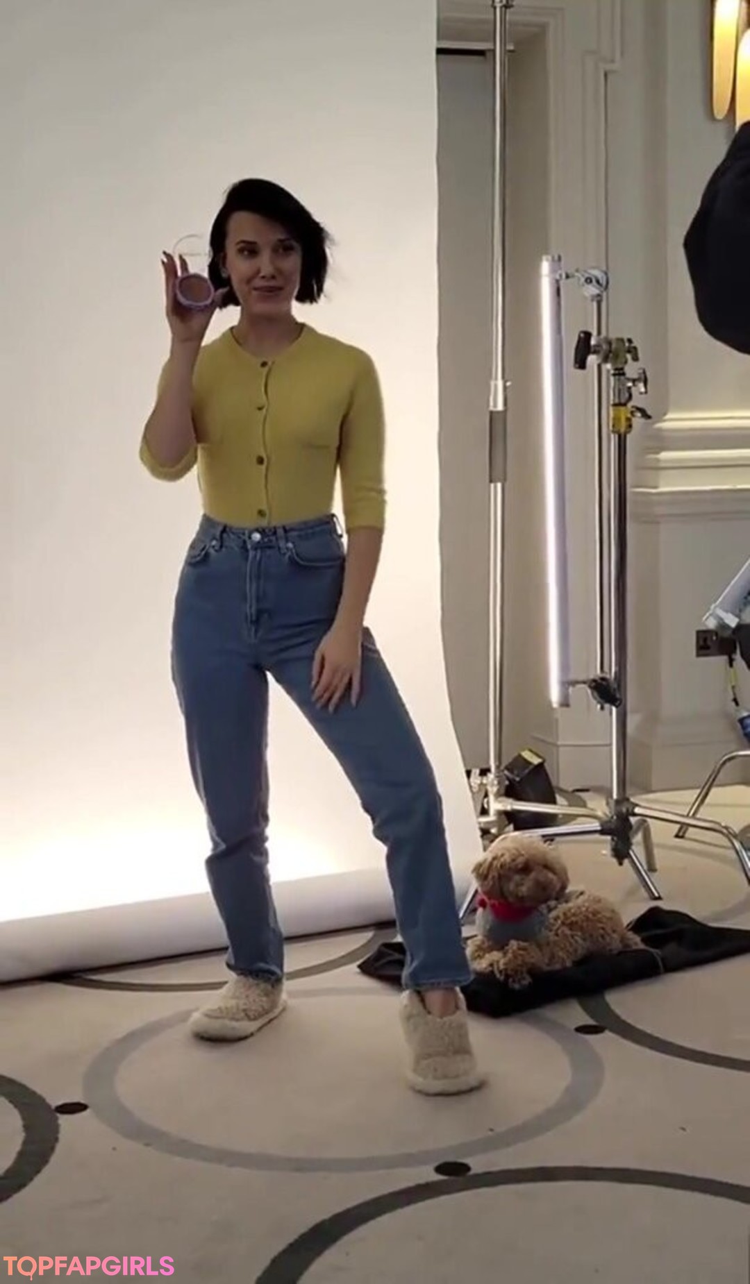 Nacktes geleaktes OnlyFans-Foto von Millie Bobby Brown #1222