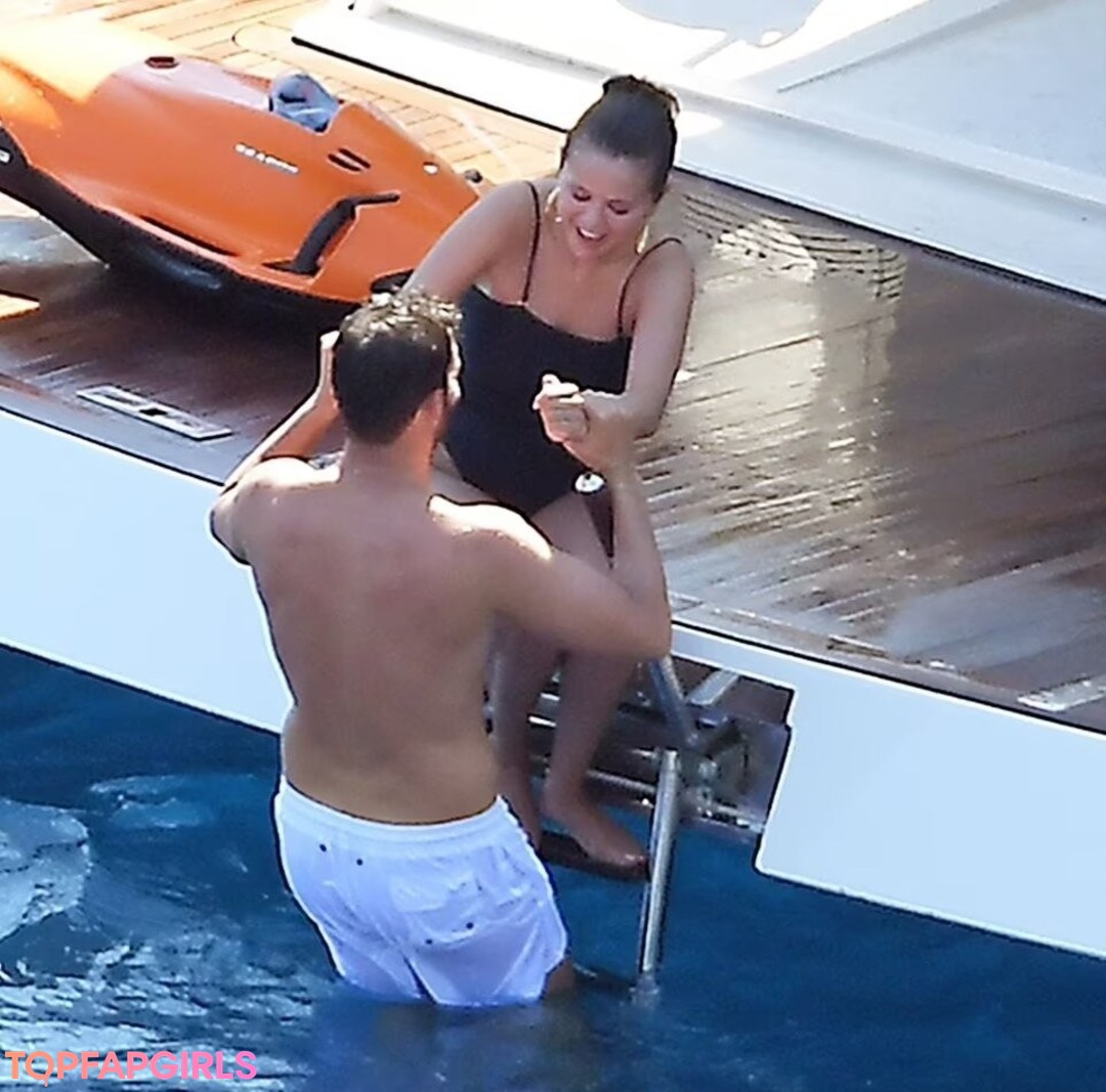 Nacktes geleaktes OnlyFans-Foto von Selena Gomez #1184