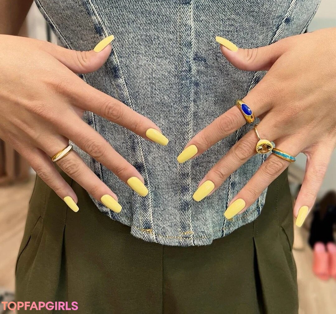 Nacktes geleaktes OnlyFans-Foto von Selena Gomez #1284