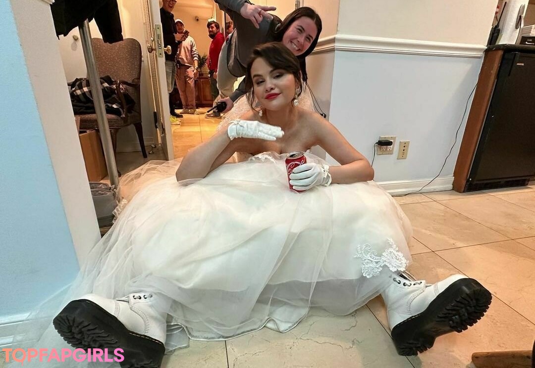 Nacktes geleaktes OnlyFans-Foto von Selena Gomez #1887