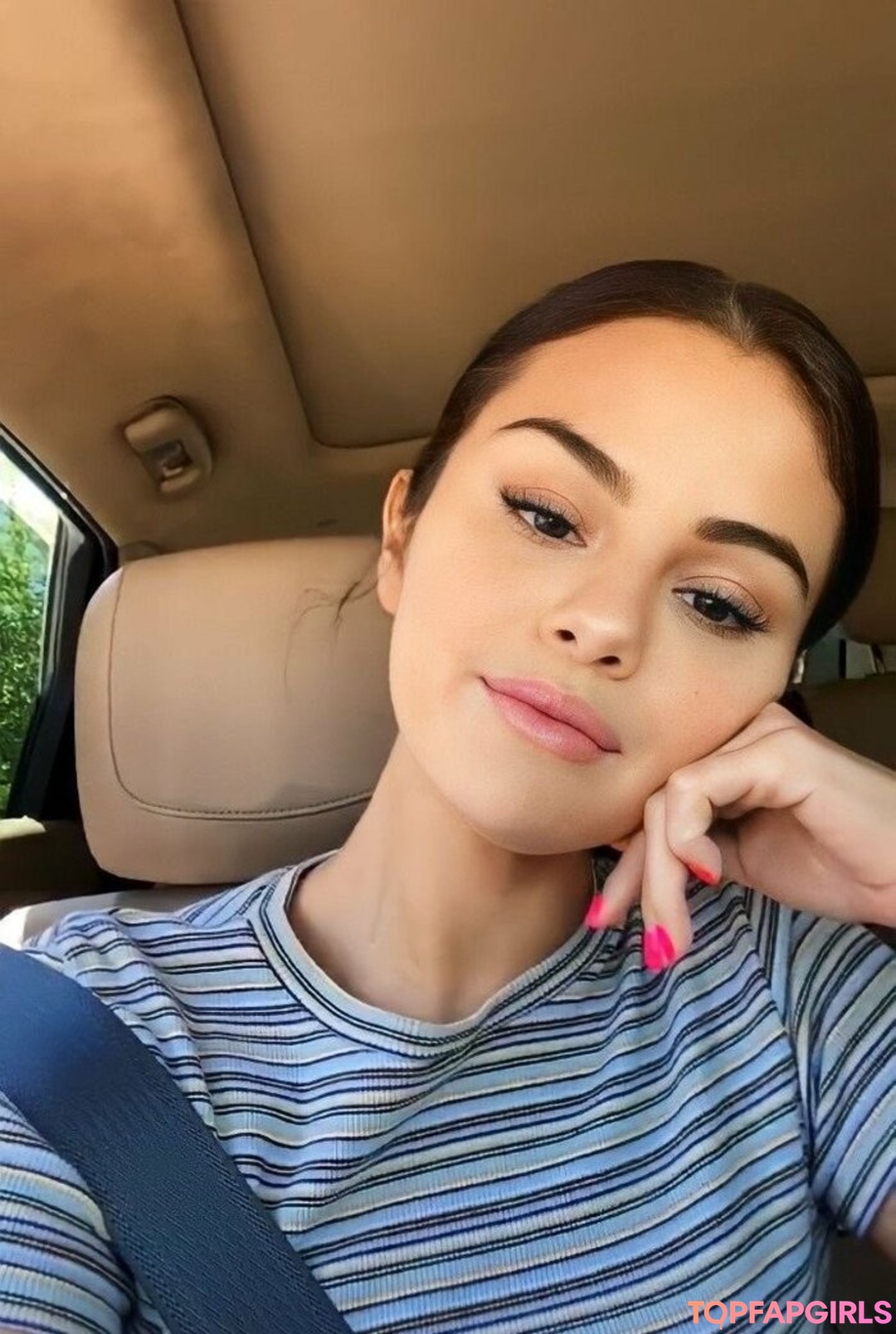 Nacktes geleaktes OnlyFans-Foto von Selena Gomez #1984