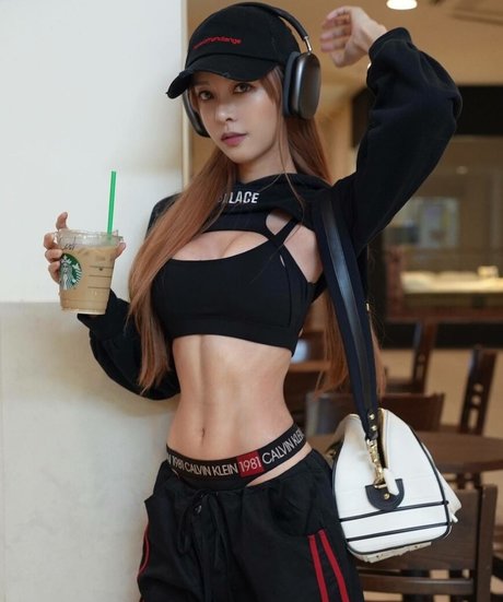 Nacktes geleaktes OnlyFans-Foto von Cathrynli