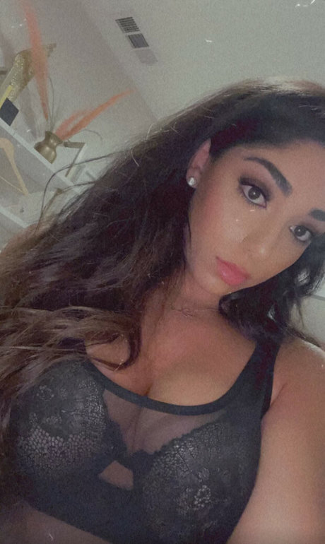 Nacktes geleaktes OnlyFans-Foto von Mary Noura