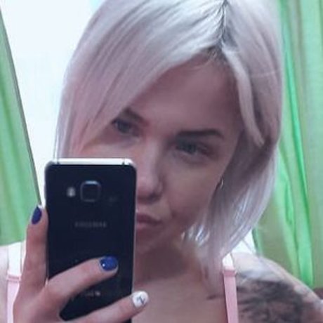 Nacktes geleaktes OnlyFans-Foto von Lyubov Tomskaya