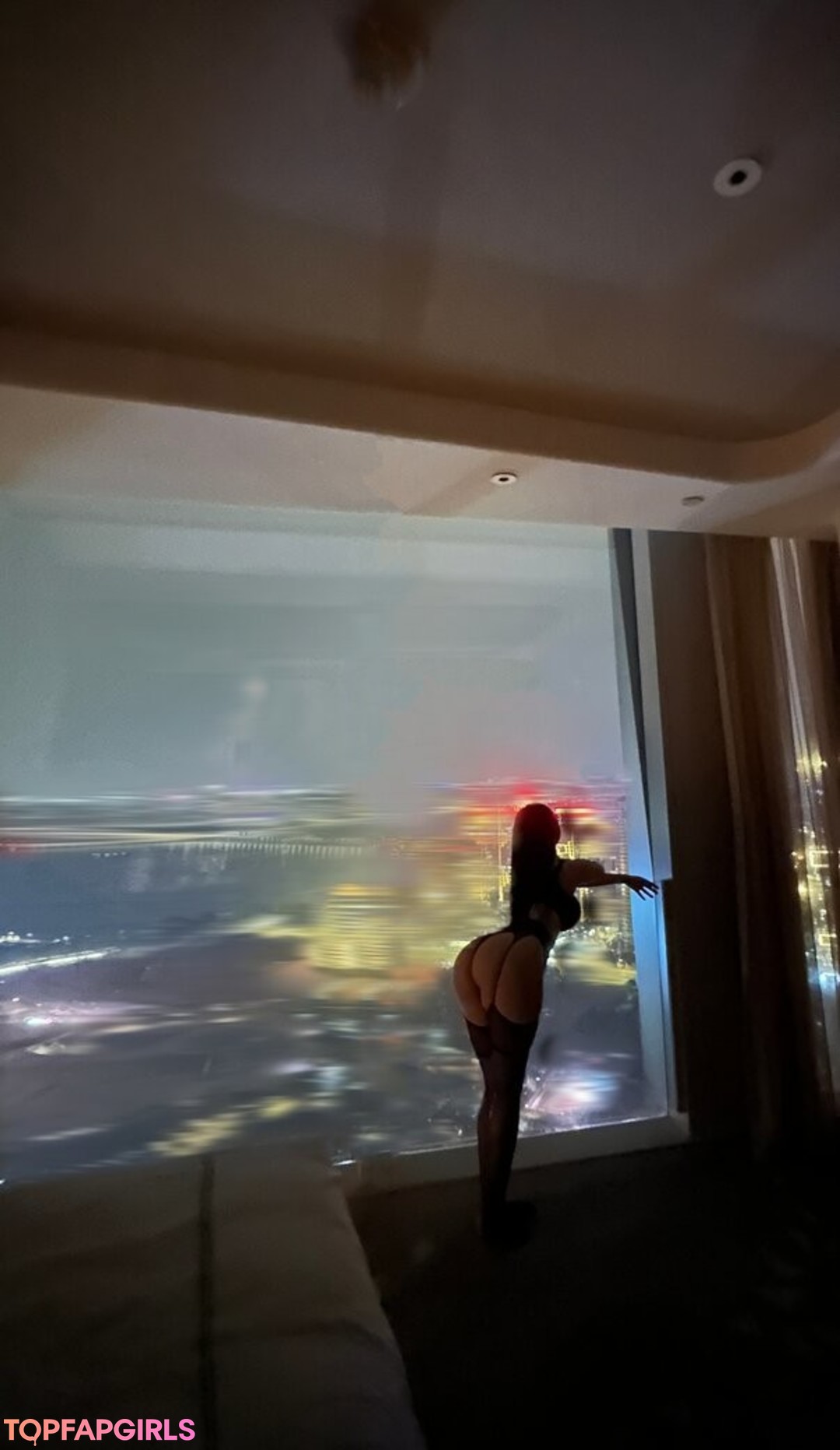Nacktes geleaktes OnlyFans-Foto von Qiaoniutt #1192