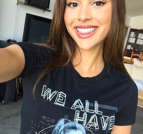 Lindsey Morgan