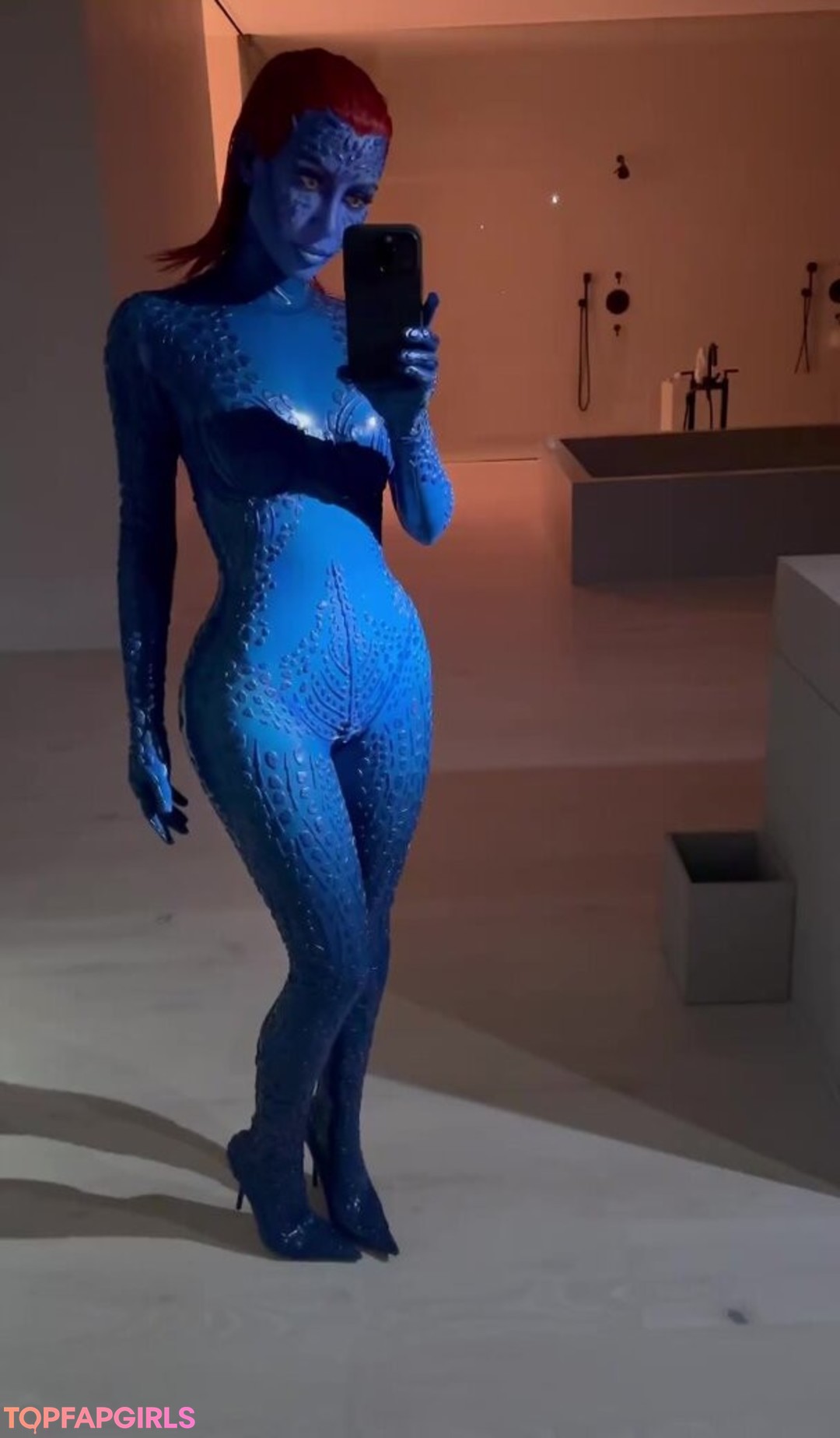 Nacktes geleaktes OnlyFans-Foto von Kim Kardashian #1103