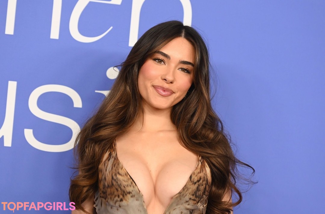 Nacktes geleaktes OnlyFans-Foto von Madison Beer #1657