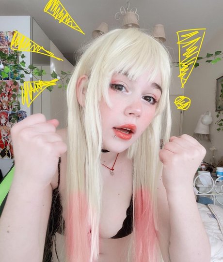 Nacktes geleaktes OnlyFans-Foto von Emquizii