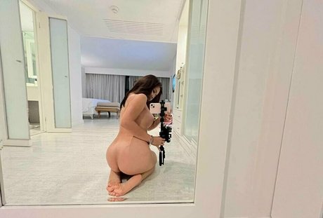 Nacktes geleaktes OnlyFans-Foto von Kiaraakitty