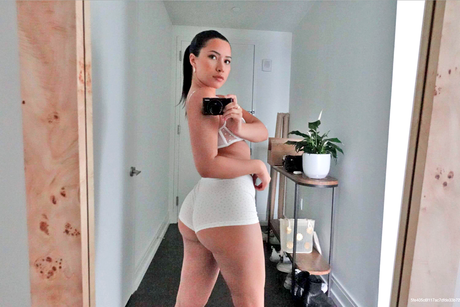 Julia Kelly