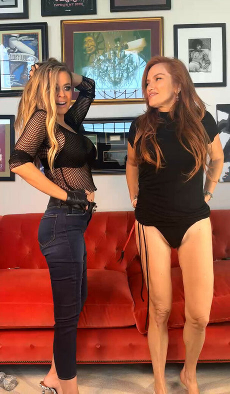 Nacktes geleaktes OnlyFans-Foto von Carmen Electra