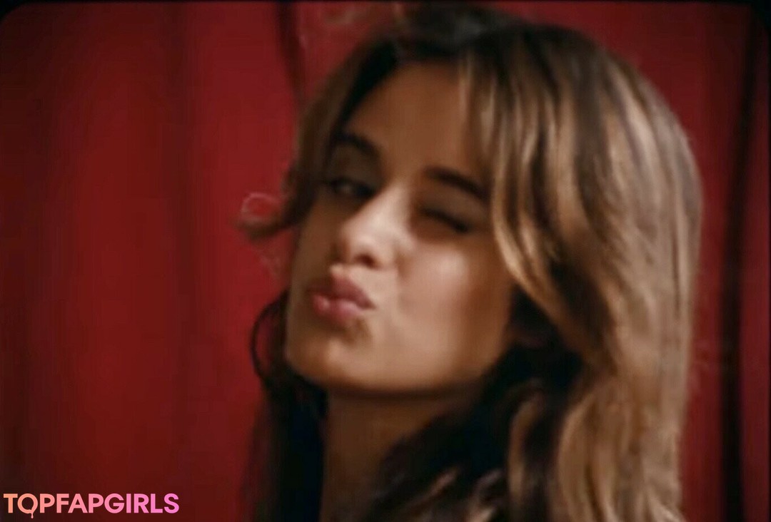 Nacktes geleaktes OnlyFans-Foto von Camila Cabello #1022