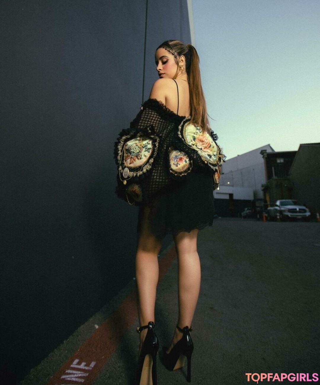 Nacktes geleaktes OnlyFans-Foto von Camila Cabello #1063